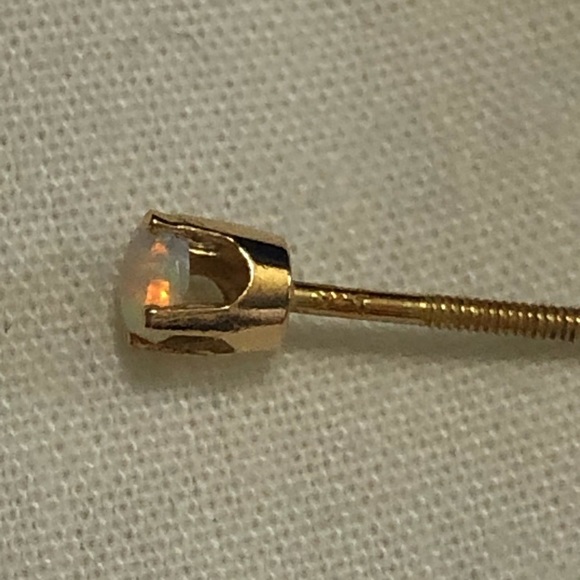 14KT GOLD & GENUINE ROUND OPAL YOUTH GIRLS  EARRINGS - Picture 14 of 15